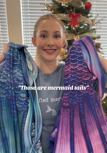 I am a professional certified mermaid after all🧜‍♀️🌊❤️ #finfun #mermaidvibes #mermaidtail #mermaids #mermaidtiktok