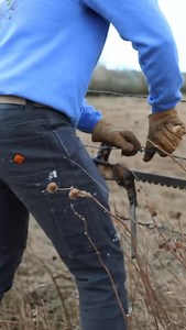 Why settle for one pair of pants when you can have it all? 🛠️🏕️ Trailblazer Pants blend outdoor grit, tactical function, and everyday comfort. 9 pockets. Stretch canvas. Reinforced where it counts. Dress ’em up. Beat ’em up. These pants don’t quit. ⚡🧭 Shop now on the Off The Grid® app for faster checkout exclusive offers! 📲 Go Off The Grid® #OffTheGrid® #TrailblazerPants #EDCgear #TacticalStyle #AdventureApparel #EverydayCarry #BuiltToMove #PocketGameStrong #WorkwearRedefined #MotorDrivenAdv