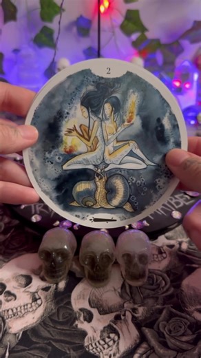 🙂‍↕️Yes or No🙂‍↔️ Reading using pendulum, tarot, & my handmade divination Skull dice. #divination #tarot #affimations #messageoftheday #spiritdice