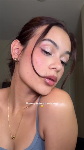 New Year's Eve Makeup Ideas for a Festive Look