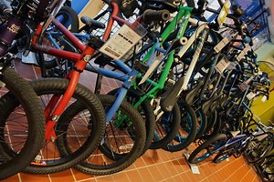 Readers' Choice: Best Place To Buy Sporting Goods