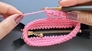 119K views · 1.1K reactions | Crochet mini zip purse Bead stitch | Crochet & Crafts Therapy | Facebook