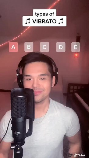 Identifying Different Types of Vibrato in Singing