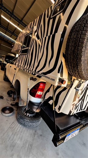 🏁🔧Toyota Hilux 2.4, 4X4 control de pérdidas de aceite diferecial trasero. 👉🏼Vettura Iorio ✔️Servicios mecánicos e inyección electrónica del automóvil, con más de 10 años de experiencia en el rubro. 🔶Nuestra misión es ofrecer al cliente el mejor servicio, con los más altos estándares de calidad. 🔶Promoviendo el conocimiento y valores humanos. Nuestros servicios incluyen: ✅- Diagnóstico computarizado ✅- Inyección electrónica ✅- Programación de módulos / re programaciones de potencia (stage 1