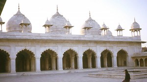 Forts of Agra | Historic Forts of Agra | Forts To See In Agra  | Herzindagi