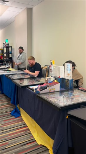 TCG Megacon is off to 🔥 first night! 😮‍💨🤩 | Cards And More Tour