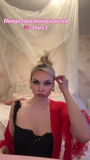 Creative Makeup Techniques for a Smoky Eye Look