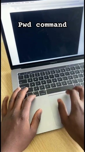 Pwd command dans Linux.. #linux #command #shorts