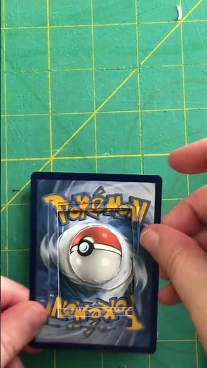 (Trying to) Make a cool 3D Pokémon card