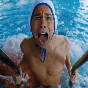 The girl who was considered a freak by the whole school. | QUEEN BEAST