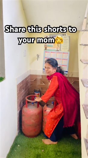 LPG cylinder and Mom| Funny shorts😅😂 | #funshorts #mom