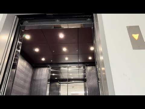 Montgomery KONE Series 220 Hydraulic Service Elevator @ Northpoint 2, Lake Mary, Florida