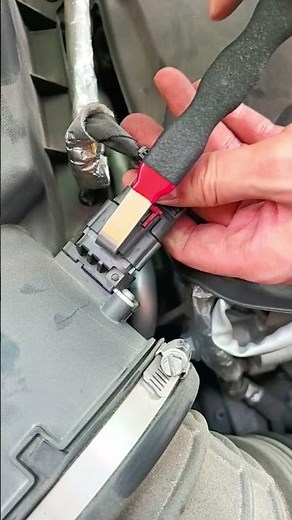 SMART Prying Techniques for Hard to Reach Components 😍