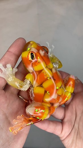 978K views · 8.8K reactions | 李懶 translucent candy corn frog unmolding video!!!  so many spooky frogs coming soon  #crafting #fyp #fypシ #resinart #art #resin #resinunmolding #unmoldingresin #unmolding #forest #nature #fantasy #moss #mossart #frog #froggie #frogs #forg #frogart #froggy | Jakielantern | Facebook