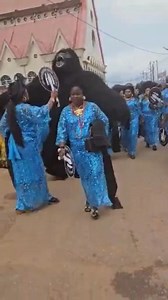 Ikhue-meeting stepping out in grand style. | Edo Videos
