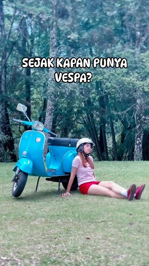 6.9K views · 238 reactions | Sejak masih ada yang jualan bensin campur eceran  #vespa #ladiescoot #championsleague | Vespa JAVA Indonesia | Facebook