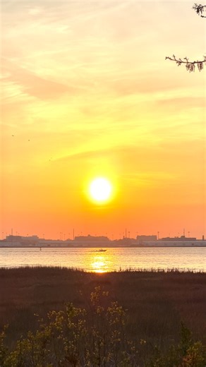 5.7K views · 25 reactions | Nothing beats a sunset by the water  #Boating #DiscoverBoating #BoatLife #SeeYouOutHere | Discover Boating | Facebook