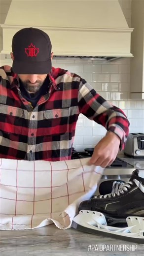 2.3K views | Back to hockey can be expensive, but at least you can load up on bonus CT Money with at Hockey Life . Swap and activate your offers to earn bonus CT Money on #AD | Coach Eremy | Facebook