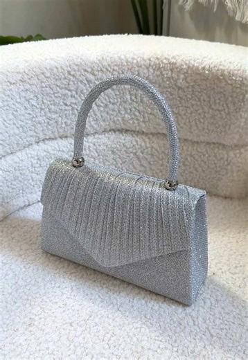 Glamorous Dinner Bag for Raya Celebrations