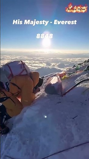 Everest In Brutal Conditions #everest #climbingsafety #extremeweather