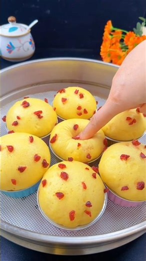 Super Soft Cupcake in a Cup 🧁 Easy 5 Minute Dessert Recipe