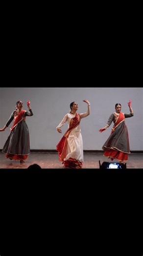 Art Vibe - Dance Studio on Instagram: "Experience the elegance of Kathak, where rhythm, expressions, and storytelling come together 🩰✨ At Art Vibe Dance Studio, we offer regular Kathak classes designed for beginners as well as advanced students, focusing on strong fundamentals, technique, and graceful performance. 📅 Regular Class Timings: ▪ Tuesday & Thursday – 4:00 PM ▪ Saturday – 3:00 PM ▪ Sunday – 11:00 AM ✨ More regular batches available for different age groups and levels. Join us to lear