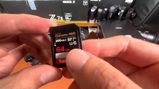 闪迪SD卡，V30高速稳定，摄影相机必备之选！