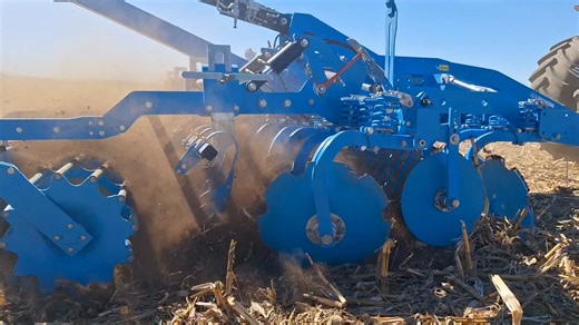The LEMKEN Rubin 10 Compact Disc Harrow is built for speed and efficiency. Its compact design makes it easy to manoeuvre, while heavy-duty discs ensure your soil is leveled and ready for planting. Less hassle, more hustle. 🌾✨ Get more info: https://zurl.co/Osu7I Experience the #AFGRIequipmentEDGE. | AFGRI Equipment