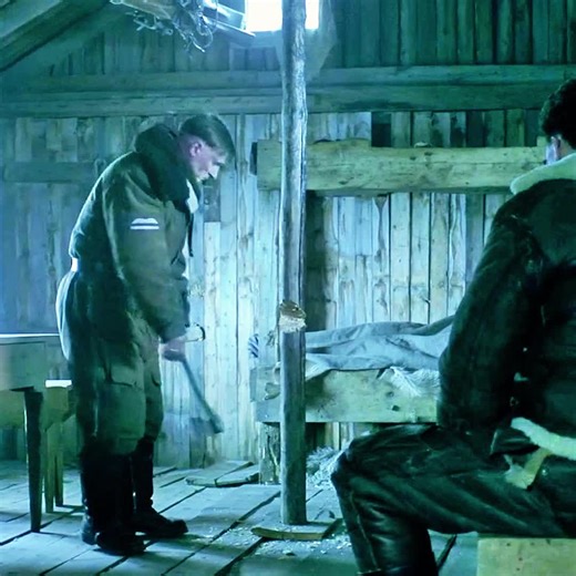 Soldados alemán y británico salvan y amputan juntos#foryou #movie #spain #usa #fyp