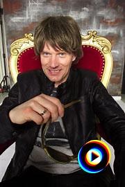 Zieh dich aus kleine Maus by Mickie Krause