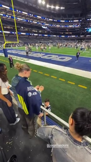 theScore on Instagram: "‘Go farther bro’ Paige Bueckers showing off the throw power! 🚀 [via @ad_pacman]"