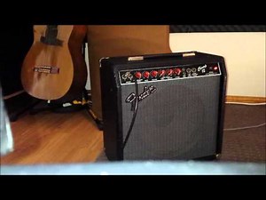 Fender Champ 12 amplifier clean. Red Knob Demo..All original