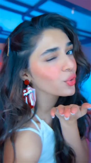 krithishetty on Instagram: "Teri Adda Teri Mehak🫶 Lagda Hei Hun Menu Aashiqaan Di Khairr Nai #AashiqannDiKhairrNai @bkumusic Like👍🏻 comment💬 share❤️‍🔥 𝙁𝙤𝙡𝙡𝙤𝙬 @krithishetty_world__ 😍😘❤ 𝙁𝙤𝙡𝙡𝙤𝙬 @samantha__world___ 𝙁𝙤𝙡𝙡𝙤𝙬 @movie_media__ 𝑷𝒍𝒛 𝒅𝒐 𝒄𝒐𝒎𝒎𝒆𝒏𝒕 𝒇𝒐𝒓 𝒄𝒖𝒕𝒊𝒆 𝑲𝒓𝒊𝒕𝒊𝒔𝒉𝒆𝒕𝒕𝒚😍😘 𝑷𝒍𝒛 𝑻𝒖𝒓𝒏 𝑶𝒏 👉👉𝑷𝒐𝒔𝒕 𝑵𝒐𝒕𝒊𝒇𝒊𝒄𝒂𝒕𝒊𝒐𝒏𝒔👈👈 . . . . . . . 𝙁𝙤𝙡𝙡𝙤𝙬 @krithishetty_world__ 𝙁𝙤𝙡𝙡𝙤𝙬 @janhavikapoorofficial_fc . . . . . . 𝙁𝙤�