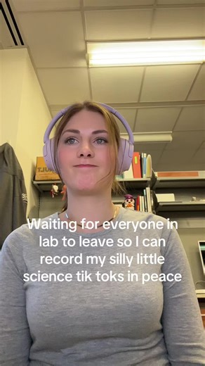 The retrotransposon follow up videos are coming I promise! I just need everyone to leave 😭 it’s too embarrassing to record myself yapping when people are working. #viruses #alzheimers #als #aging #DNA