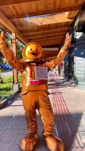 Astro Duck 🌟 Así es nuestro nuevo integrante de la familia 🦆 le encanta compartir su alegría Astronauta 🦆👨‍🚀 Bailar, saltar, sonreir y entregarte toda su alegría es parte de su misión en la tierra, para devolver la alegría y ternura 🧸 perdida en el mundo 🌎. Este tierno 🦆 ya está disponible en Tiendas y también en nuestro sitio web 🤳🏼 Duckhouse.cl No era Atlas... era Astro Duck... 🌠 💛❤️ DUCK HOUSE 💛❤️ Sigamos jugando 🦆 #typ #viral #puertovaras