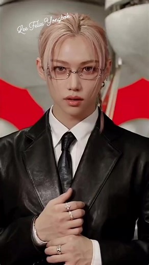 212K views · 21K reactions | ATIiSSU X Felix Stray Kids | Lee Felix Yongbok | Facebook