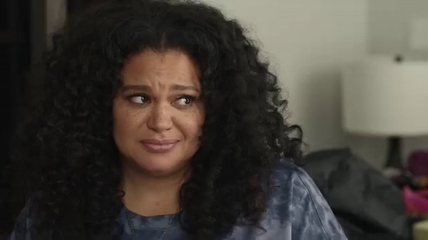 Keep your eyes on the prize: the Fendi jacket 🧥 📺 Survival of the Thickest | Netflix