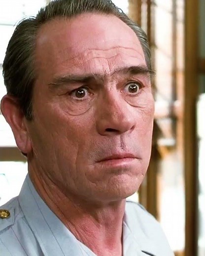 He Walked Into a Post Office... Then REALIZED Everyone Was an Alien 👽📬 (Men in Black)