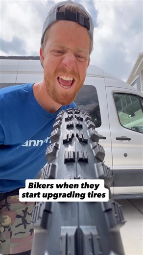 Christian Peper 🌶 Creative Mtn Biking on Instagram: "When the new @vittoriatires get installed 😍😂 #VittoriaPartner #VittoriaAgarro #VittoriaMazza #mtbfun #enduromtb #trailbike"