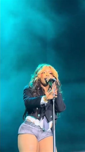 SZA live performance #SZA #live #grandnationaltour