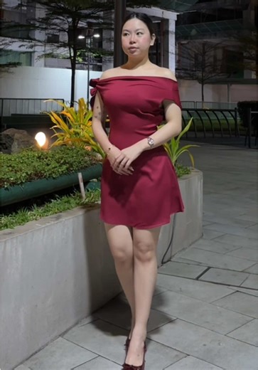 Stunning Wine Red Mini Dress for Casual Elegance