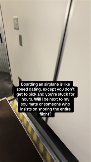 Speed dating airplane edition #speeddating #dating #airplane #travelmode #traveltok