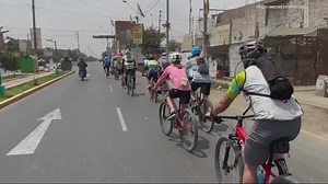Portland nonprofit brings toys and bikes to kids in Peru