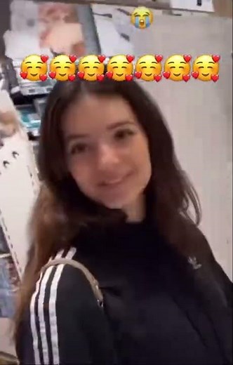 Michou achète un nerf