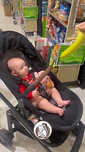 52K views · 1K reactions | Baby reaction to a banana 藍藍殺殺❤❤ #baby #babylove #babyvideos #babyfunny #babyfunnyvideo | Top Mommy Deals & Collabs | Facebook