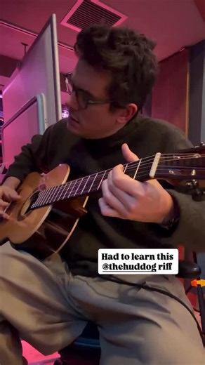 John Mayer Fan Account 🇺🇸 on Instagram: "“Had to learn this @thehuddog riff” - John Mayer (Instagram Stories - Nov. 11, 2025) #JohnMayer #2025 #2025JMUSA #HudsonFreeman #HudsonFreemanJMUSA"