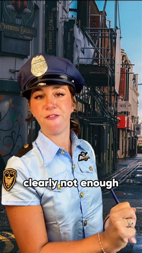 I got stopped by the English language police 👮 | Aurora's Online Language Lessons