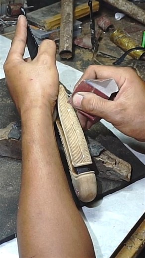 Hand Sanding Finishing Touches | Part 18 #makingknives #blacksmith #diy #craftman #featherknife