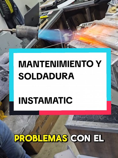 mantenimiento de un calefón Instamatic y Soldadura de fuga de agua. #tecnicosecuador #calefonesecuador #calefones #calefon #tecnicodecalefones #mantencion #calenfont #gasfitero #reparar #calefonesaagas #boilerdepaso #boilerbosch #instamatic #calefoninstamatic