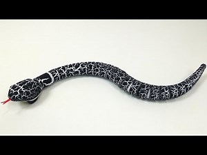 Giant Realistic Toy Rattle Snake! Weirdest Lifelike Remote Control Creepy Crawler Unboxing Toy
